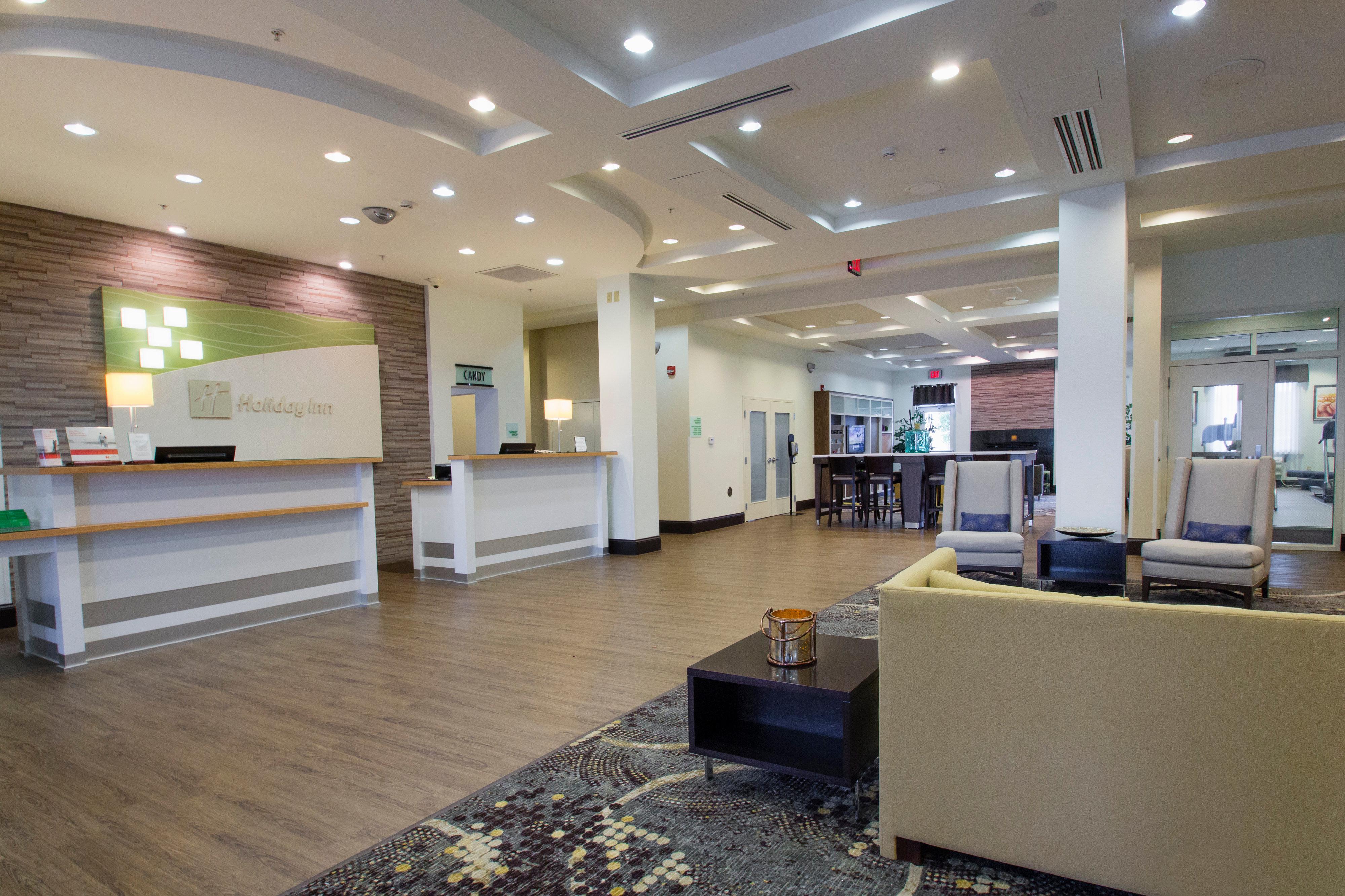 Holiday Inn Hotel & Suites Bloomington Airport By Ihg Bagian luar foto