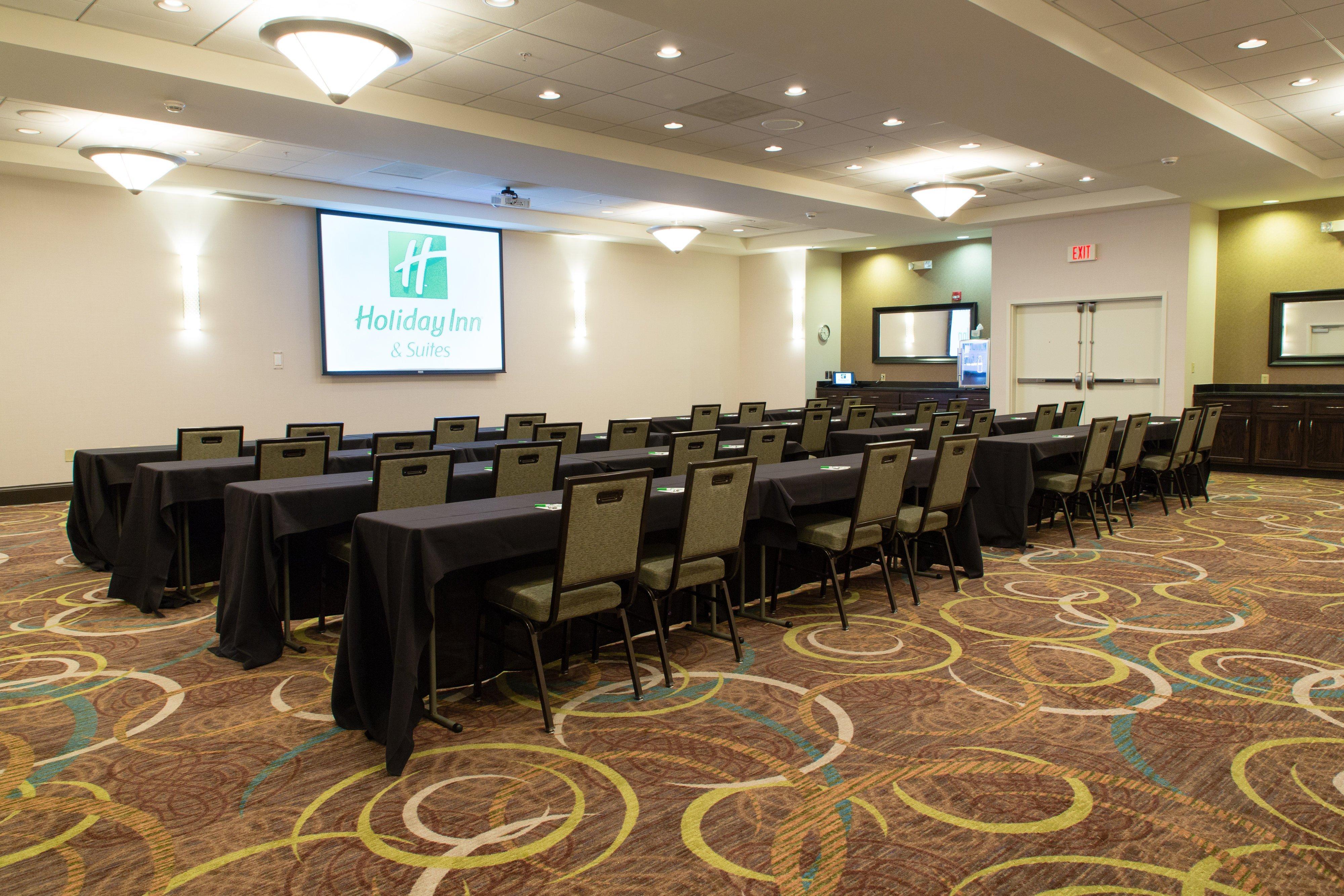 Holiday Inn Hotel & Suites Bloomington Airport By Ihg Bagian luar foto