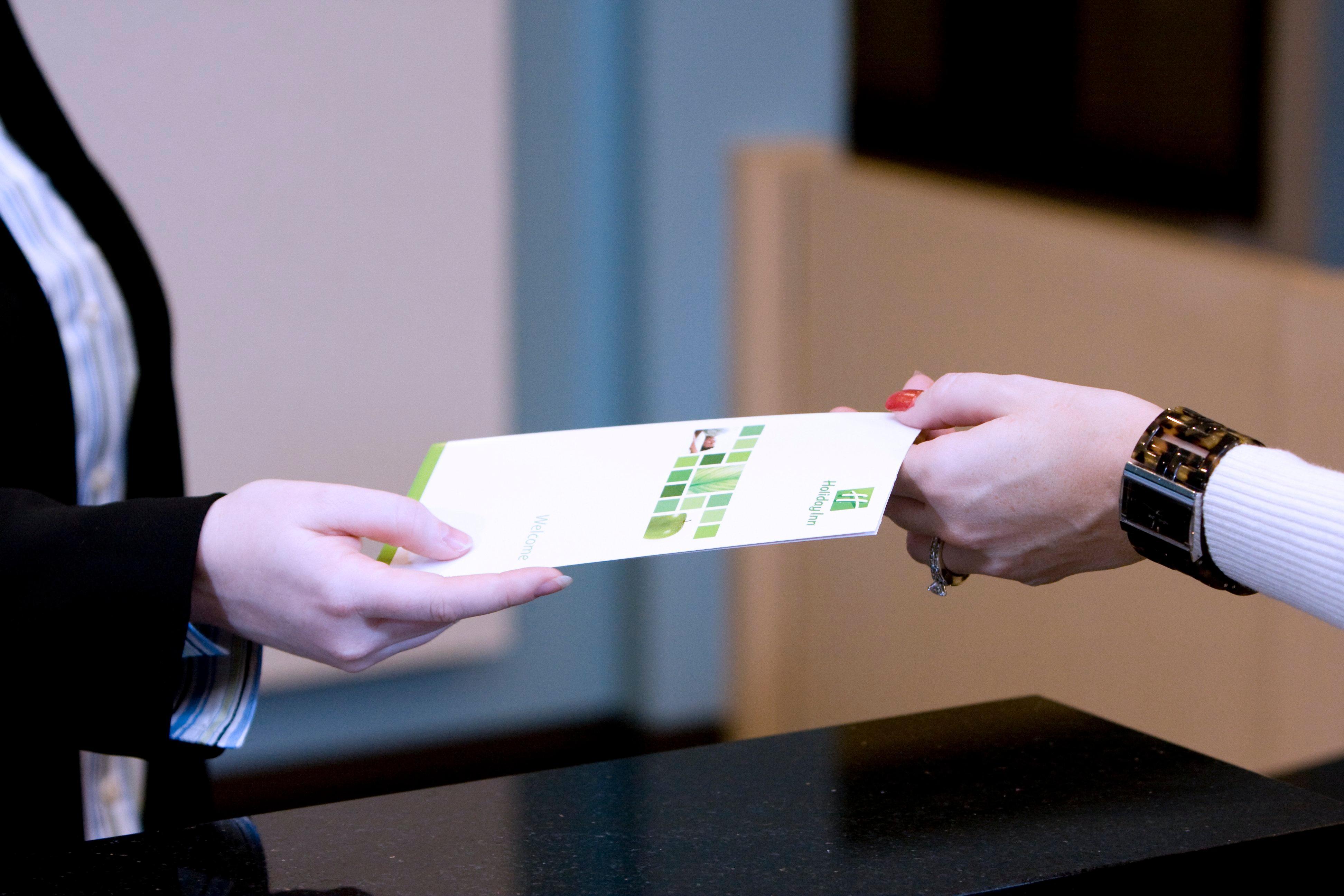 Holiday Inn Hotel & Suites Bloomington Airport By Ihg Bagian luar foto