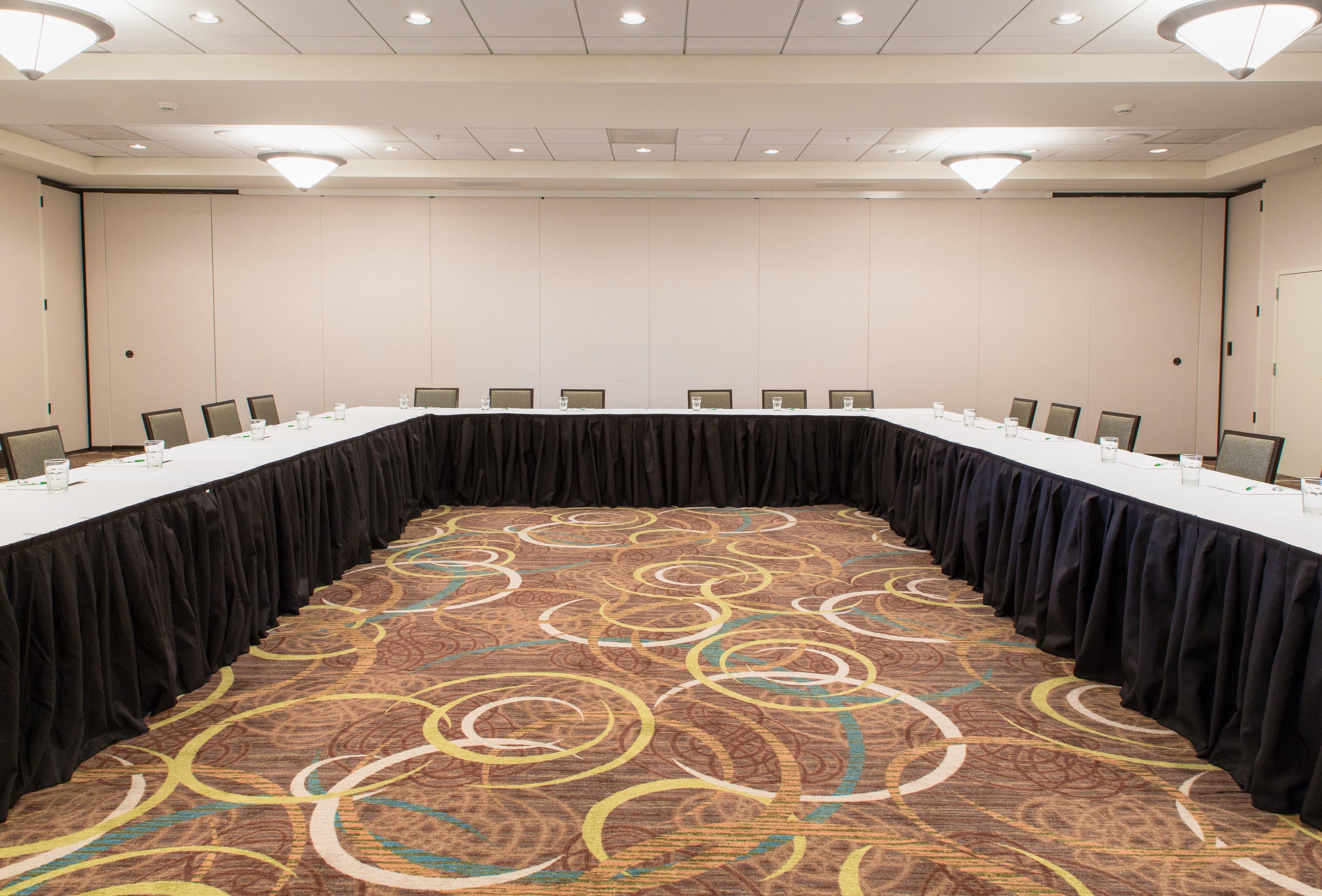 Holiday Inn Hotel & Suites Bloomington Airport By Ihg Bagian luar foto