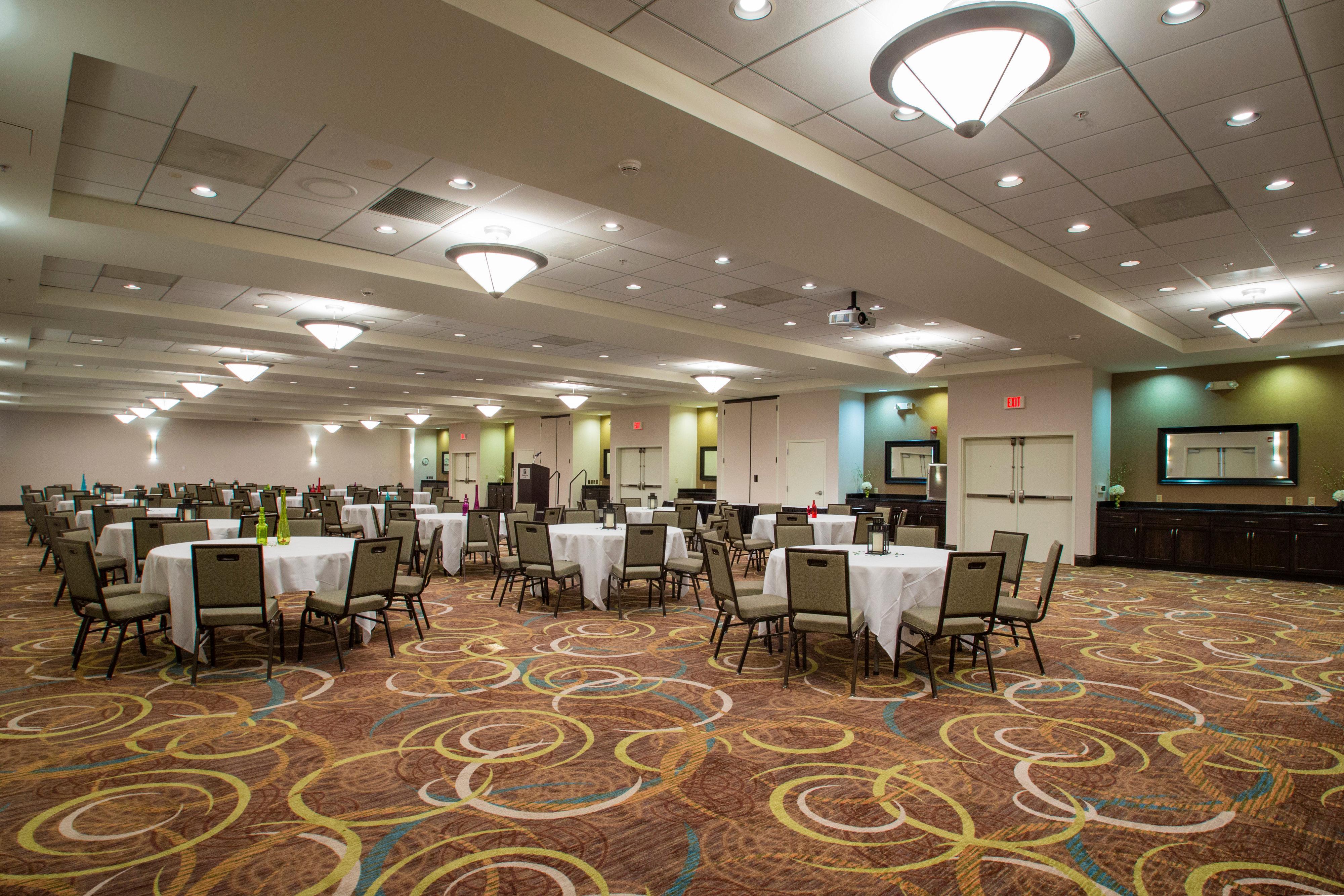 Holiday Inn Hotel & Suites Bloomington Airport By Ihg Bagian luar foto