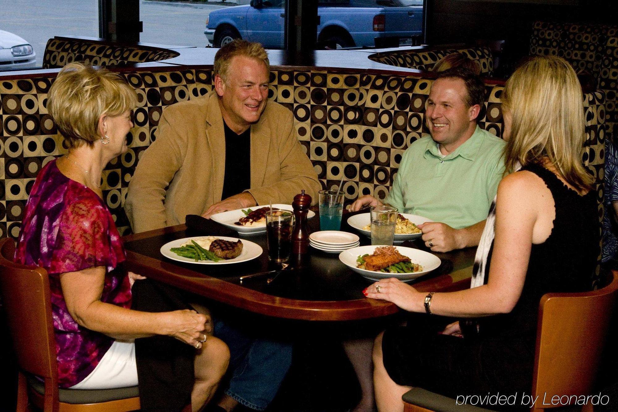 Holiday Inn Hotel & Suites Bloomington Airport By Ihg Restoran foto